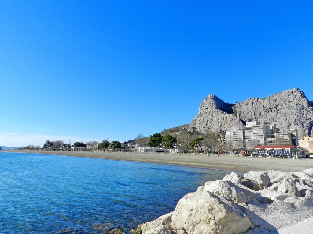 Cherry Omiš Eksteriør bilde