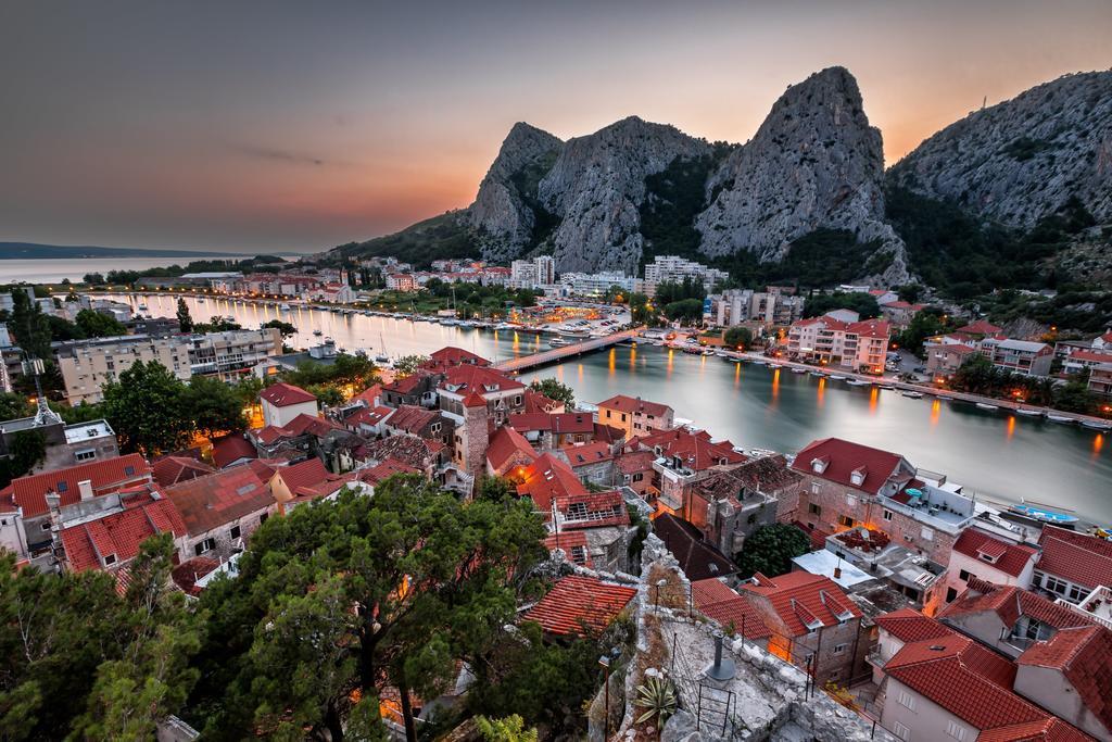 Cherry Omiš Eksteriør bilde